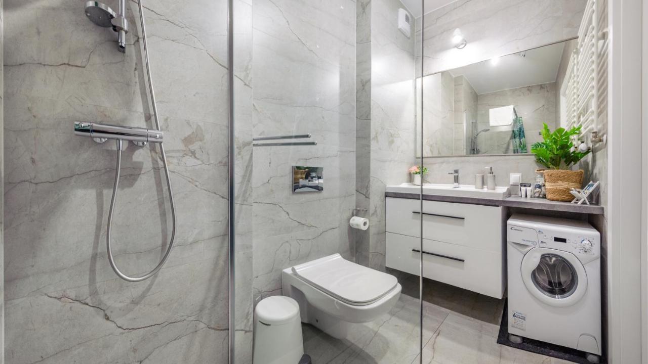 Apartament Blekitna Laguna Z Basenem - Ul Kasprowicza 20A - Holiday City Kolobrzeg Exterior photo